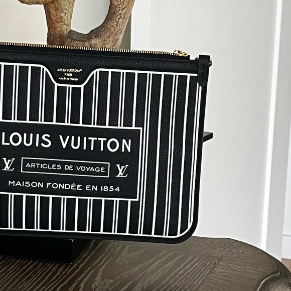 Louis Vuitton Inside Out Neverfull Pouch MM - Picture 3 of 8